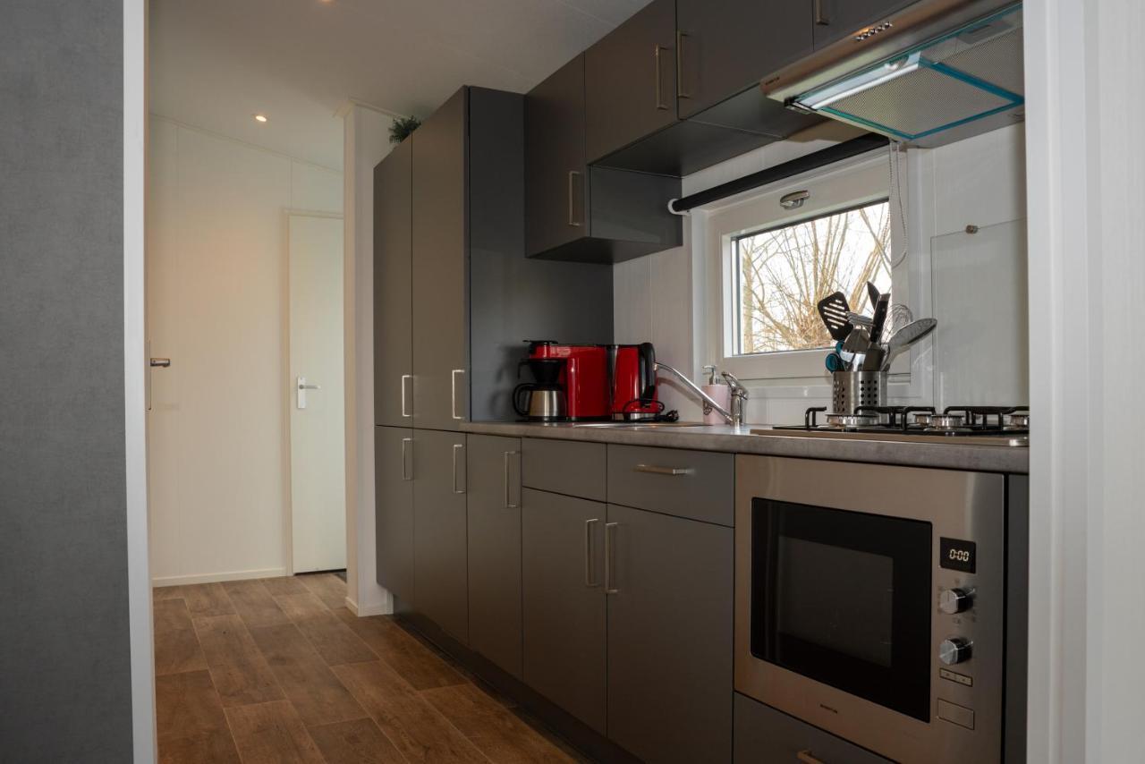 Chalets Op Minicamping Dorpszicht Gapinge ภายนอก รูปภาพ